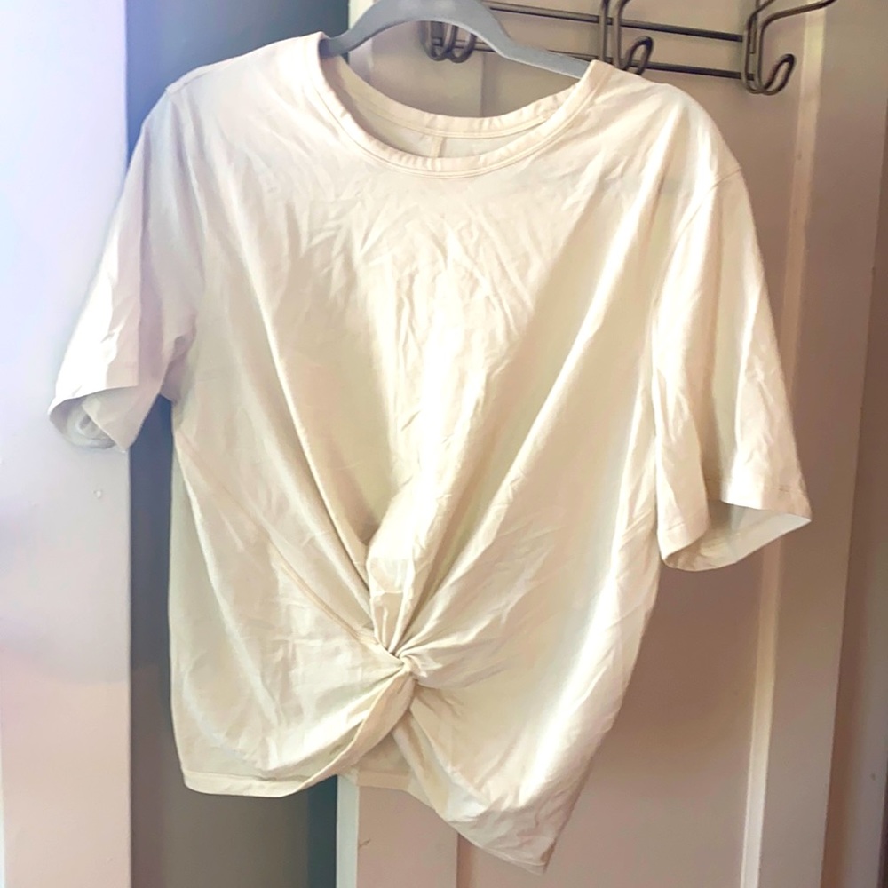 LuluLemon cream cropped tee
